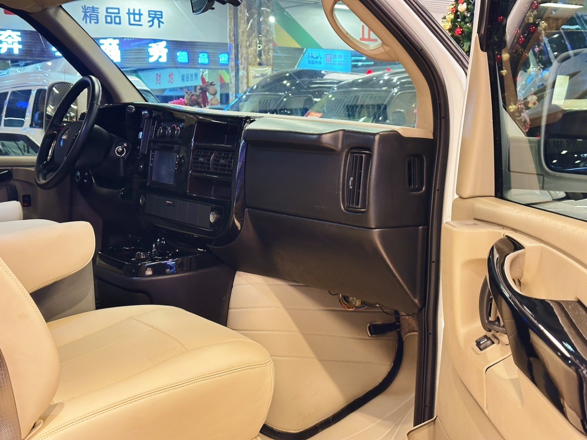 GMC SAVANA  2011款 5.3L 商務(wù)之星7座圖片