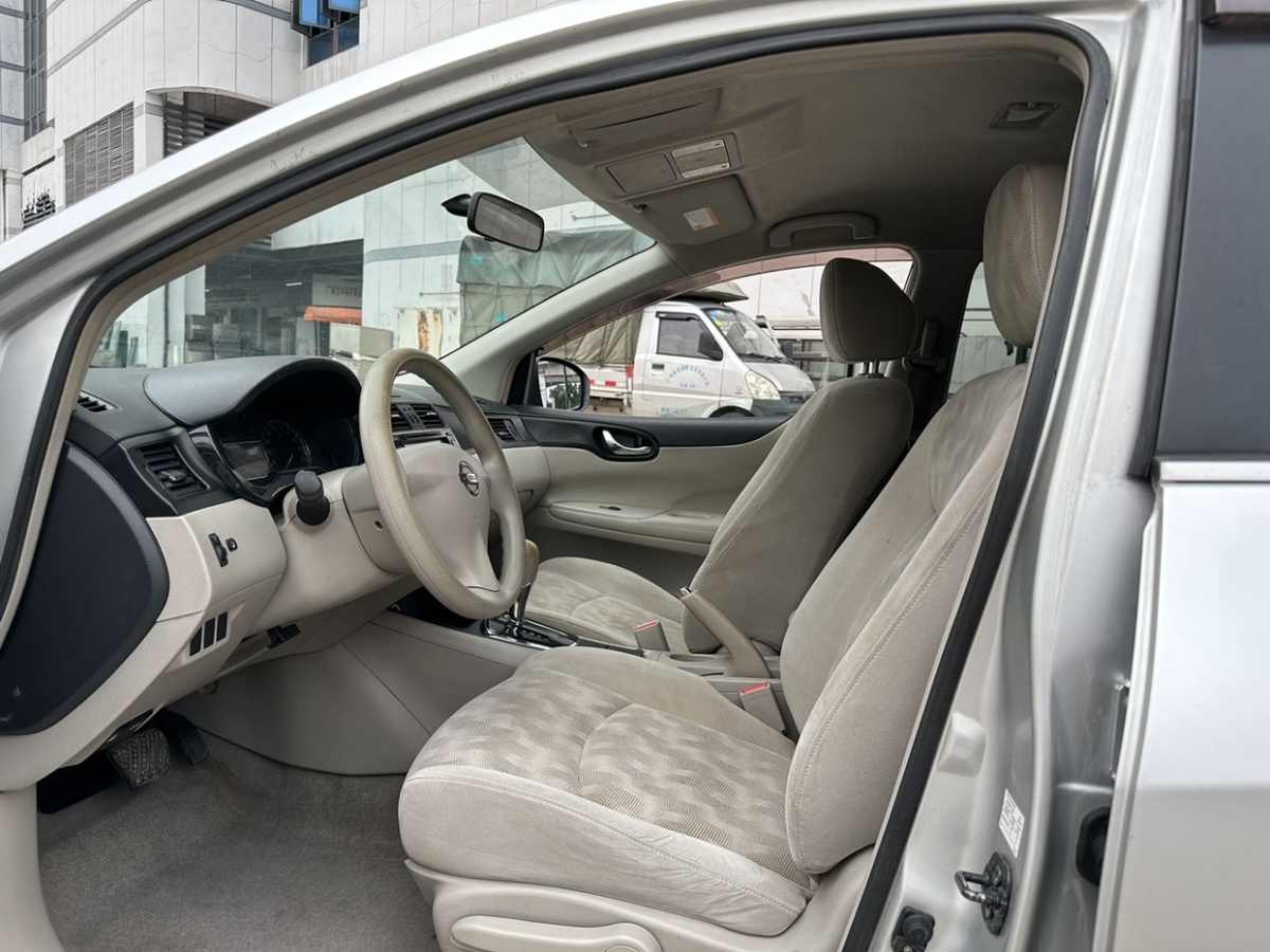 2011年7月日产 骐达  2011款 1.6L CVT舒适型