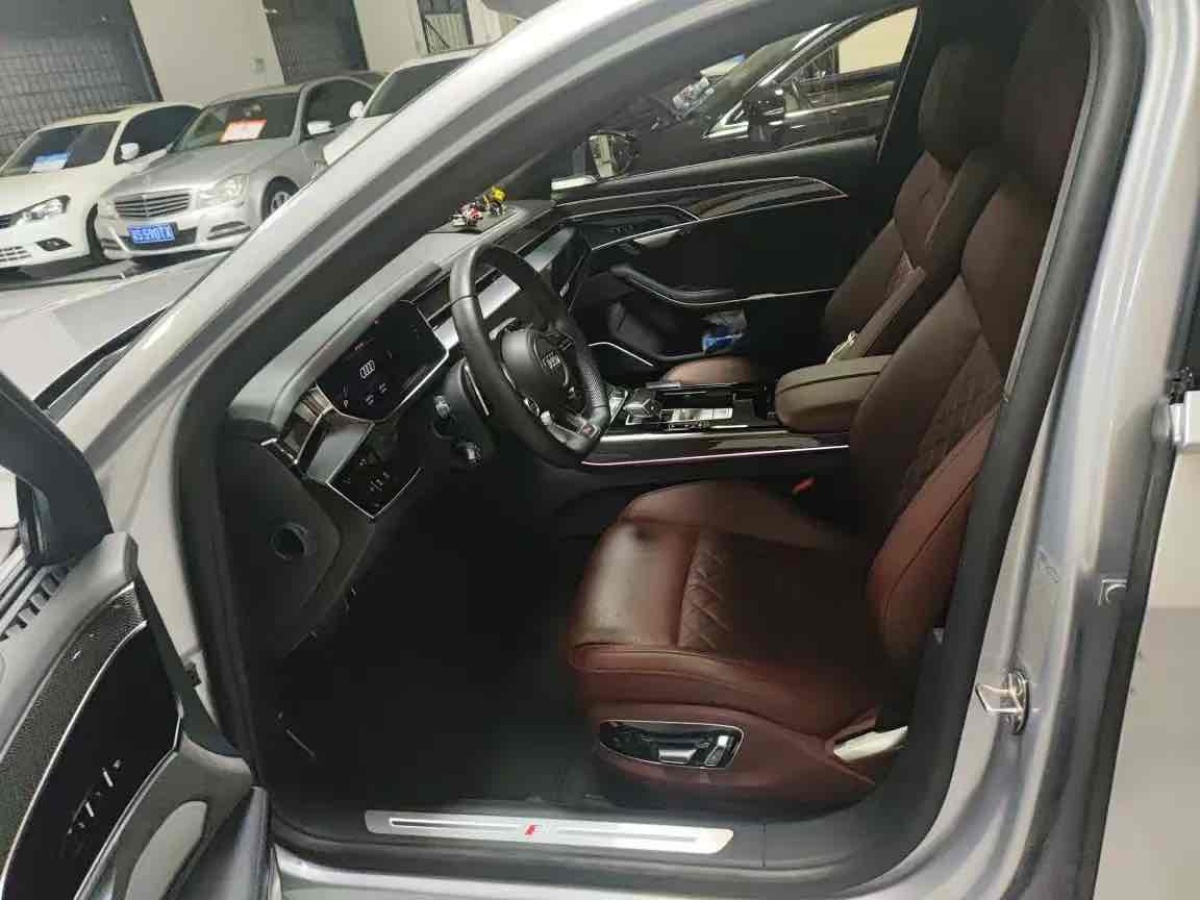 奧迪 奧迪S8  2023款 S8L 4.0TFSI quattro圖片