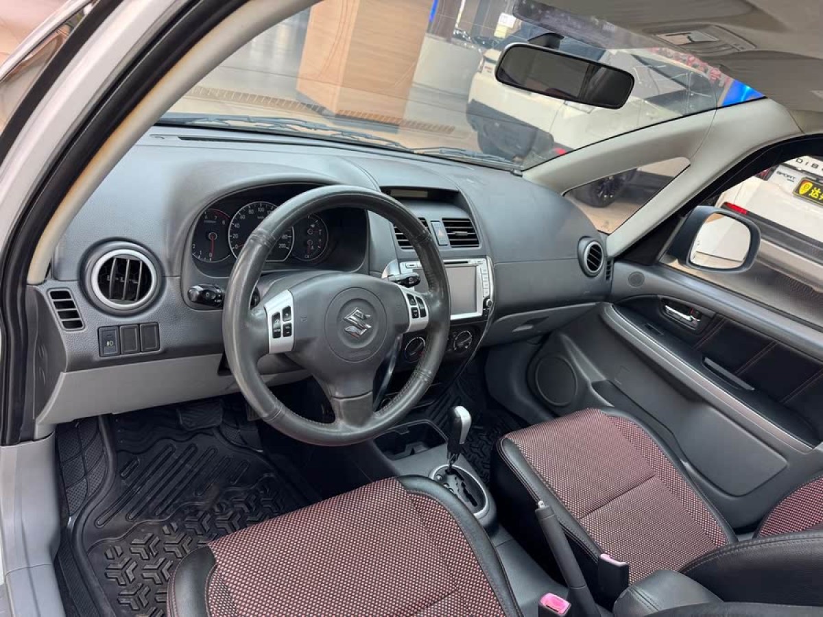鈴木 天語(yǔ) SX4  2010款 兩廂 1.6L 自動(dòng)冠軍限量版圖片