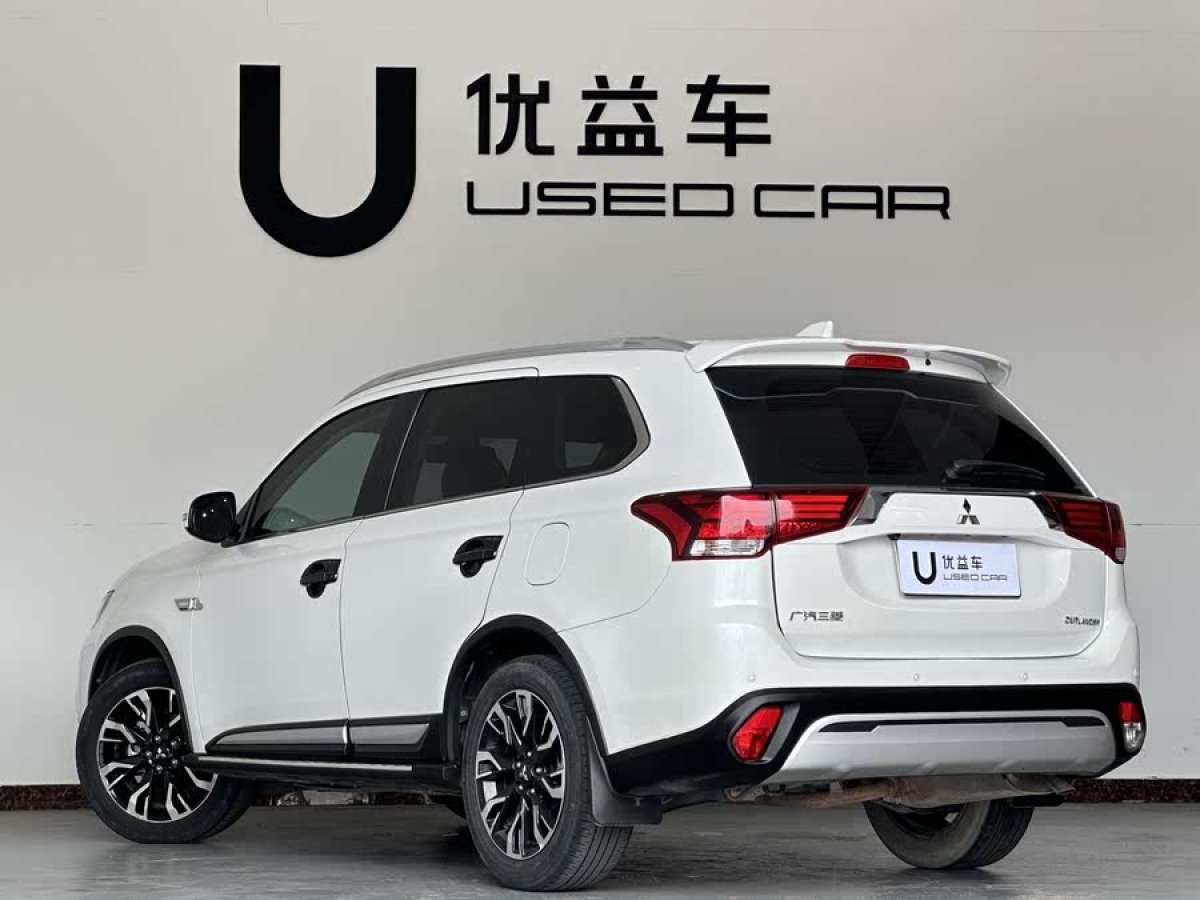 三菱 歐藍德  2020款 2.4L 四驅(qū)致享版 5座圖片