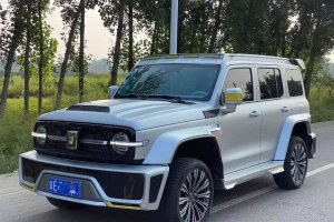 坦克300共創(chuàng) 坦克 2.0T 賽博坦克
