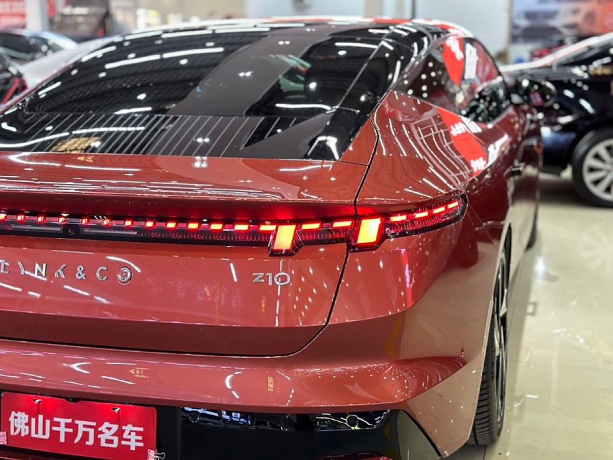 領(lǐng)克 領(lǐng)克Z10  2025款 95kWh 702km四驅(qū)智駕Ultra圖片