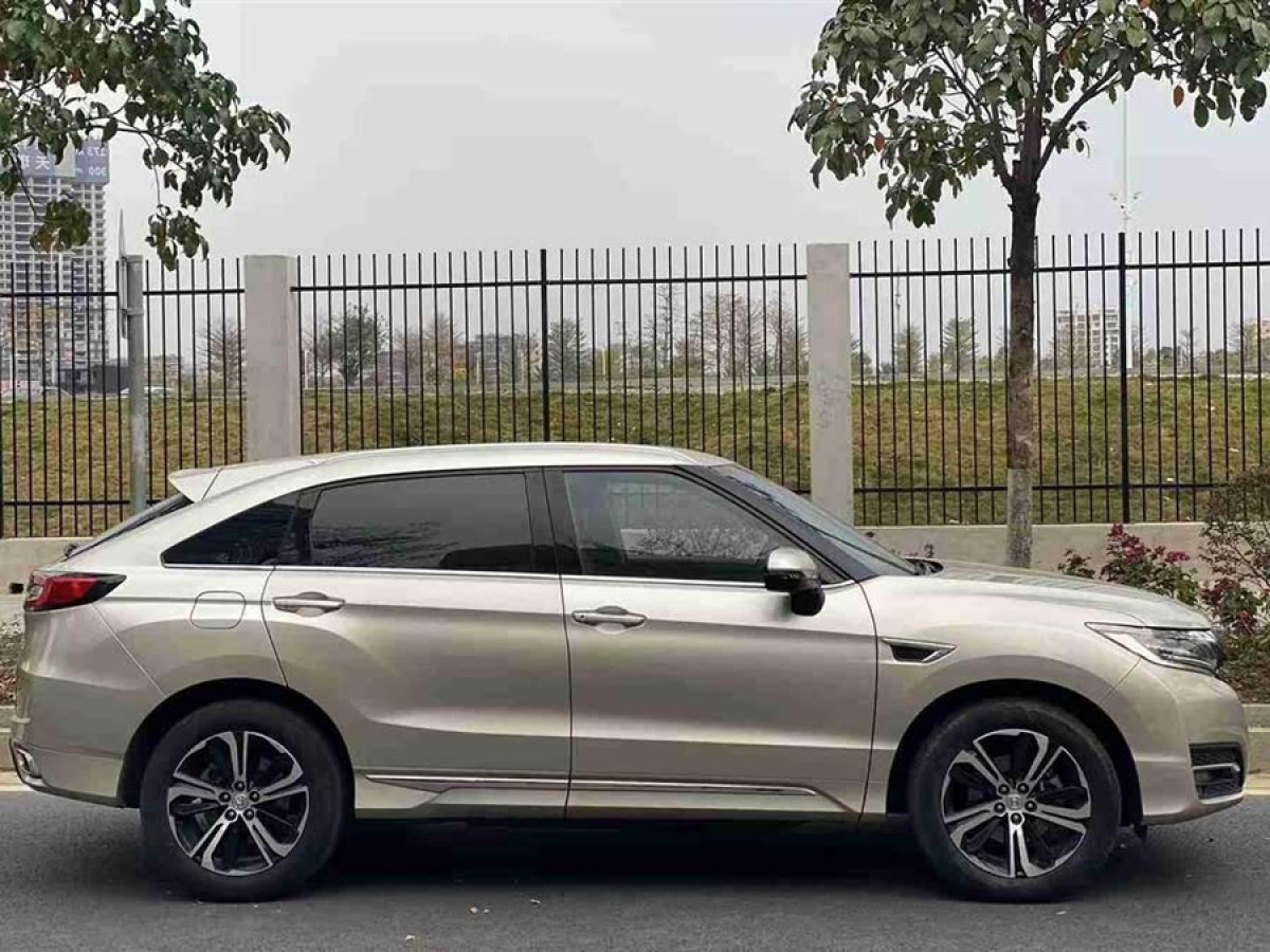 本田 UR-V  2023款 370TURBO 四驅尊享版圖片