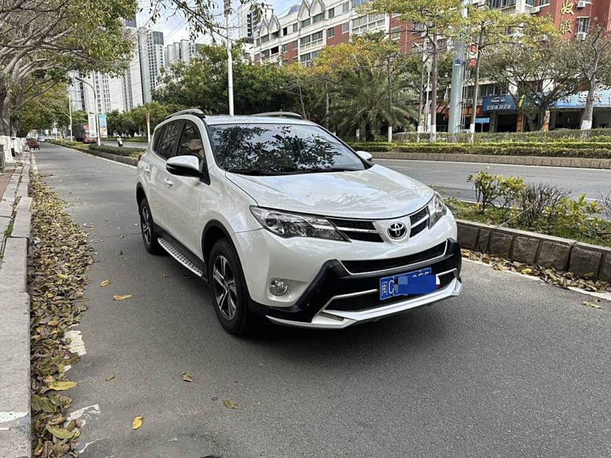 豐田 RAV4榮放  2015款 2.0L CVT兩驅(qū)風(fēng)尚版圖片