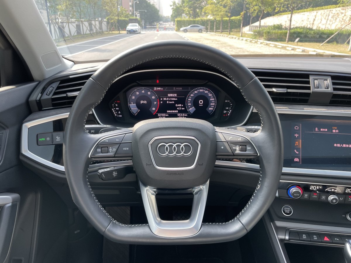 奧迪 奧迪Q3  2024款 35 TFSI 時(shí)尚動(dòng)感型圖片