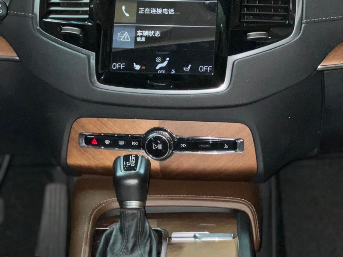 沃爾沃 XC90  2019款 T6 智逸版 7座圖片