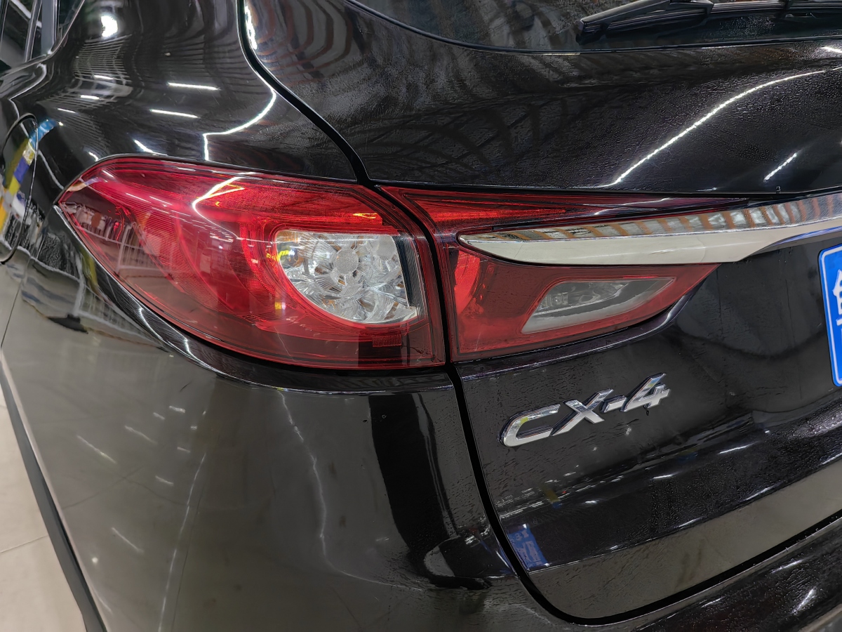 2018年7月馬自達(dá) CX-4  2018款 2.0L 自動兩驅(qū)藍(lán)天品位版