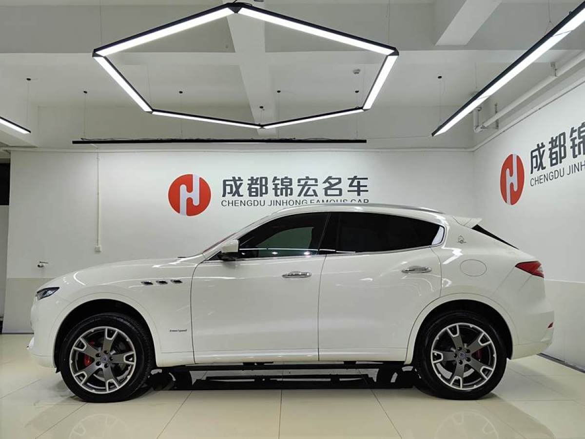 瑪莎拉蒂 Levante  2018款 3.0T 350Hp 運(yùn)動(dòng)版圖片