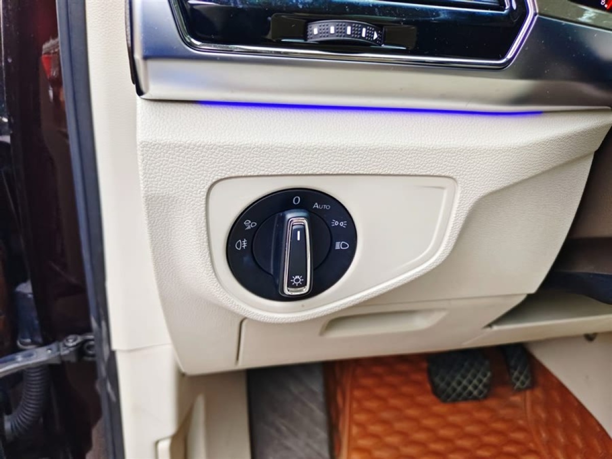 大眾 威然  2023款 改款 380TSI 旗艦版圖片