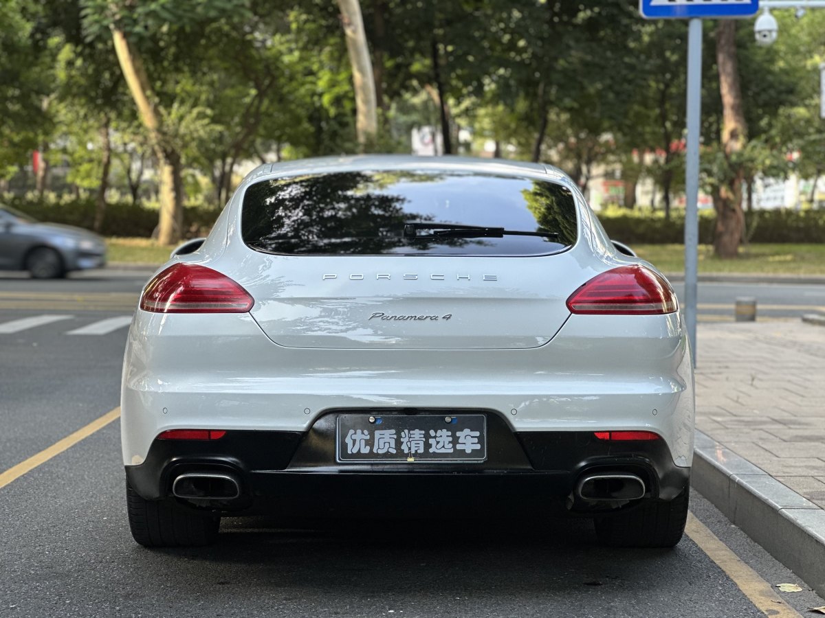 2013年11月保時(shí)捷 Panamera  2014款 Panamera 4 3.0T