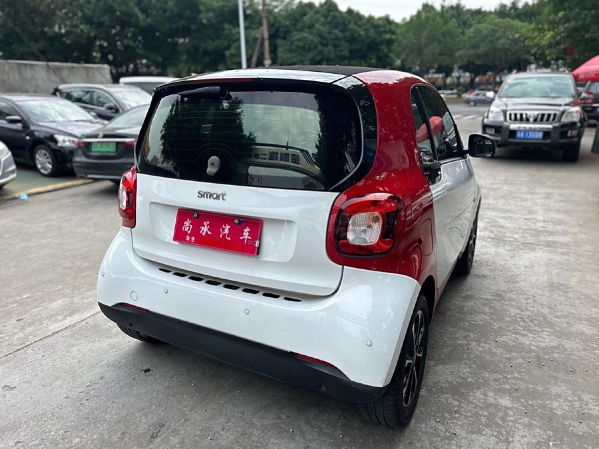 2018年11月smart fortwo  2018款 1.0L 52千瓦硬頂靈動版