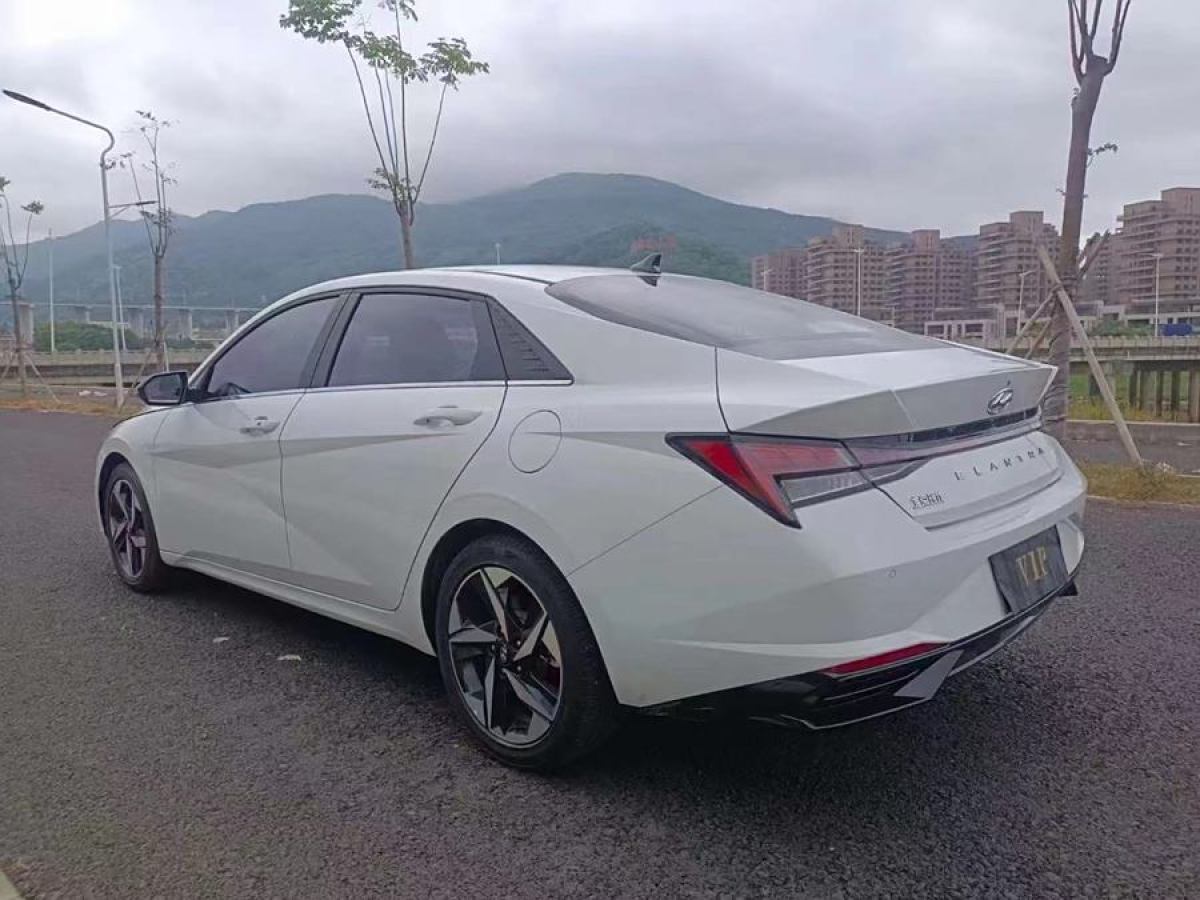 現(xiàn)代 伊蘭特  2022款 1.5L CVT LUX尊貴版圖片