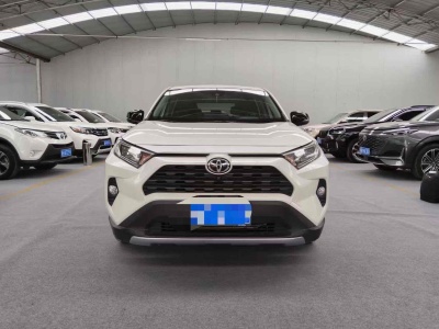 2021年11月 豐田 RAV4 榮放 2.0L CVT兩驅(qū)風(fēng)尚版圖片