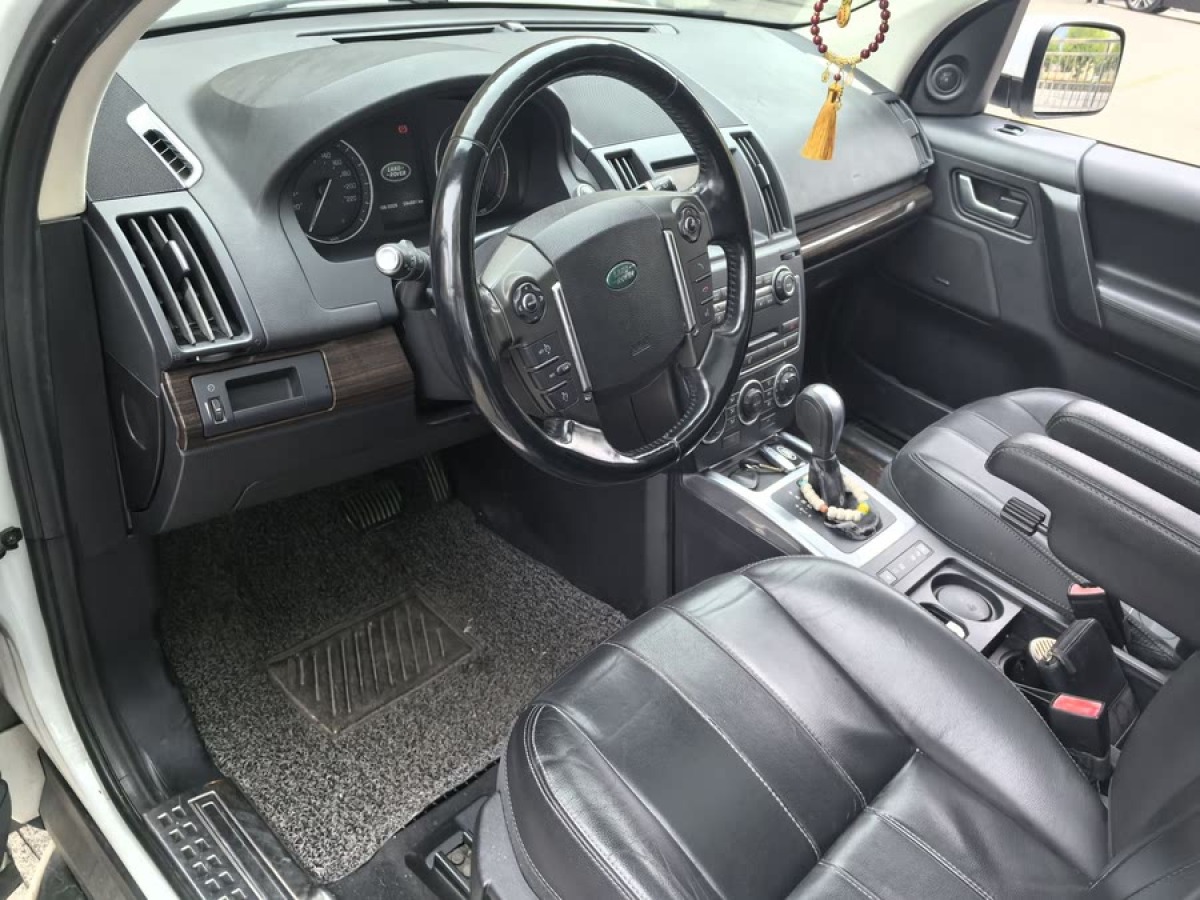 路虎 神行者2  2014款 2.0T Si4 SE汽油版圖片
