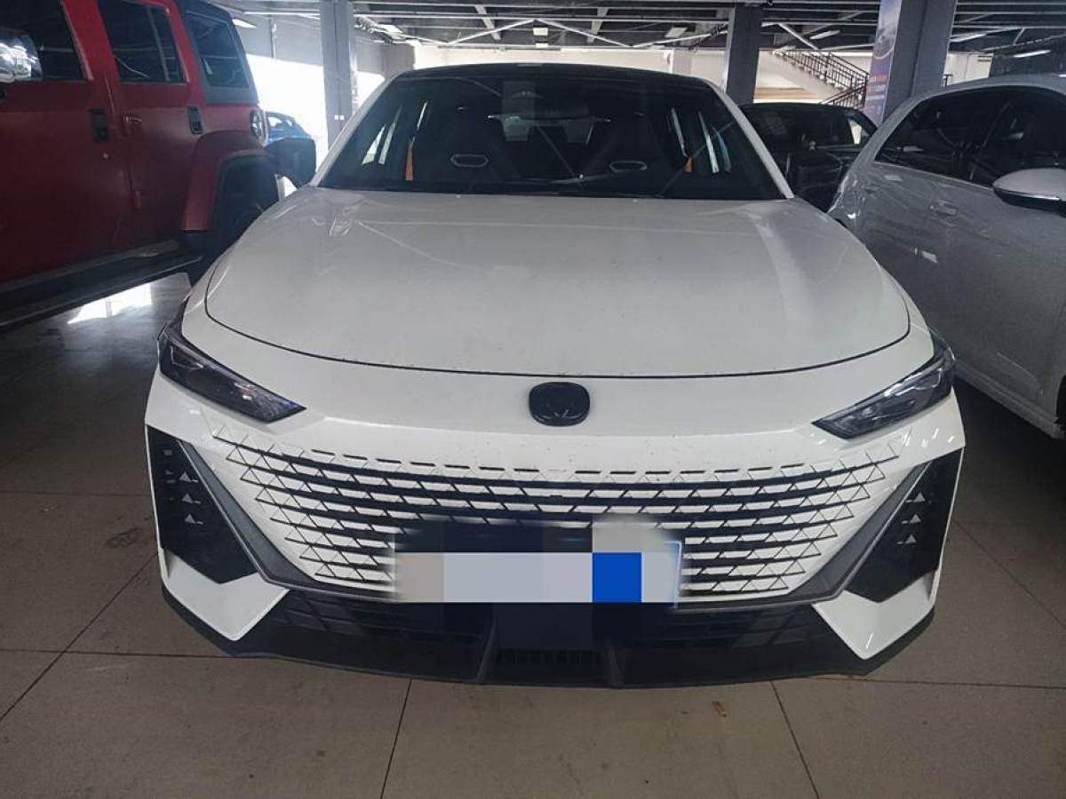 長(zhǎng)安 長(zhǎng)安UNI-V  2023款 1.5T 運(yùn)動(dòng)版圖片