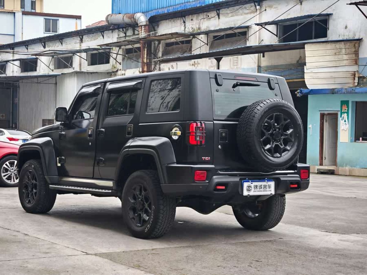 北京 BJ40  2024款 2.0D 刀鋒英雄榮耀版圖片