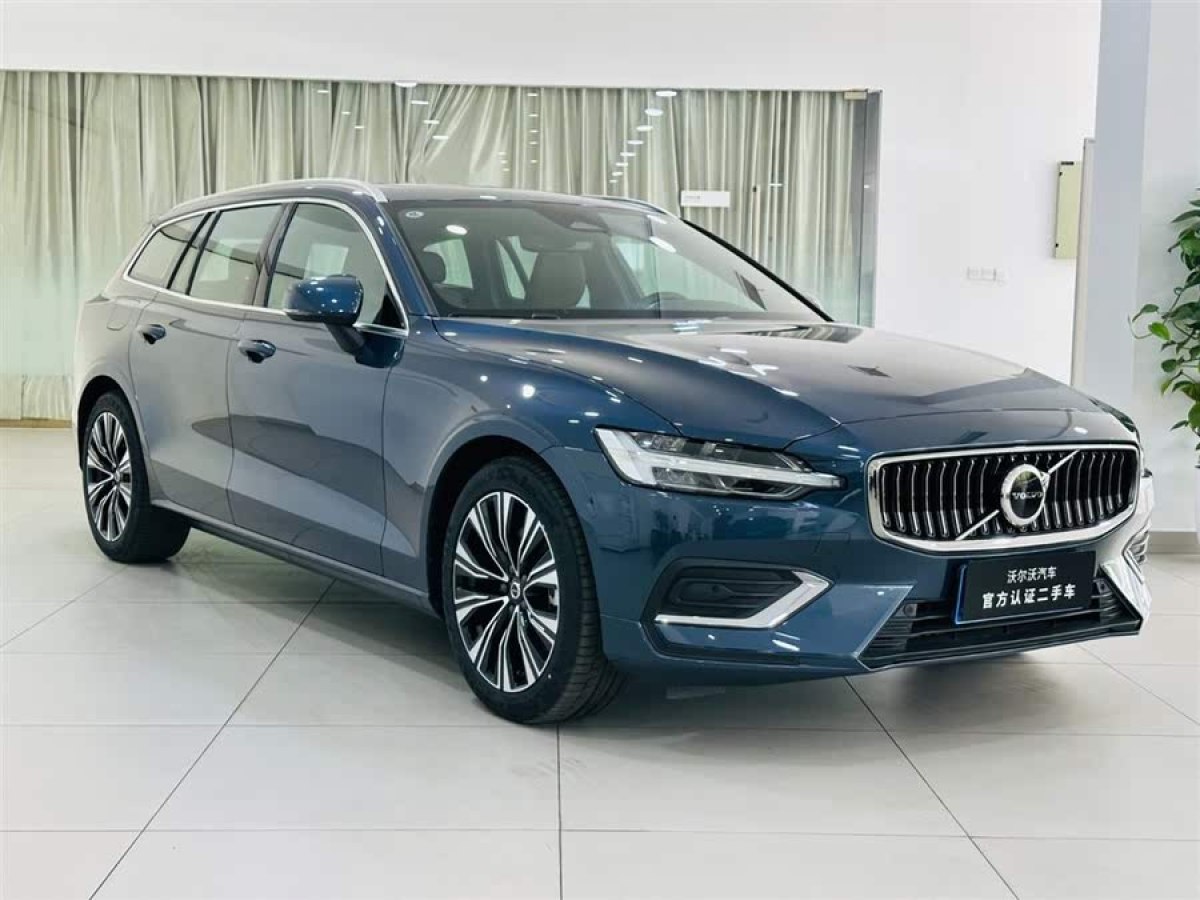 沃爾沃 V60  2024款 B5 智遠(yuǎn)豪華版圖片