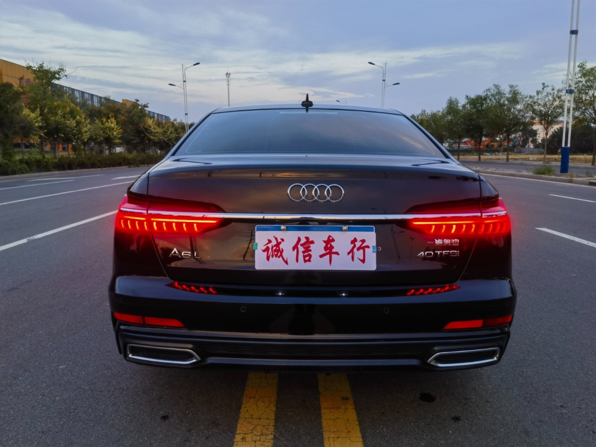 2022年10月奧迪 奧迪A6L  2022款 40 TFSI 豪華動(dòng)感型