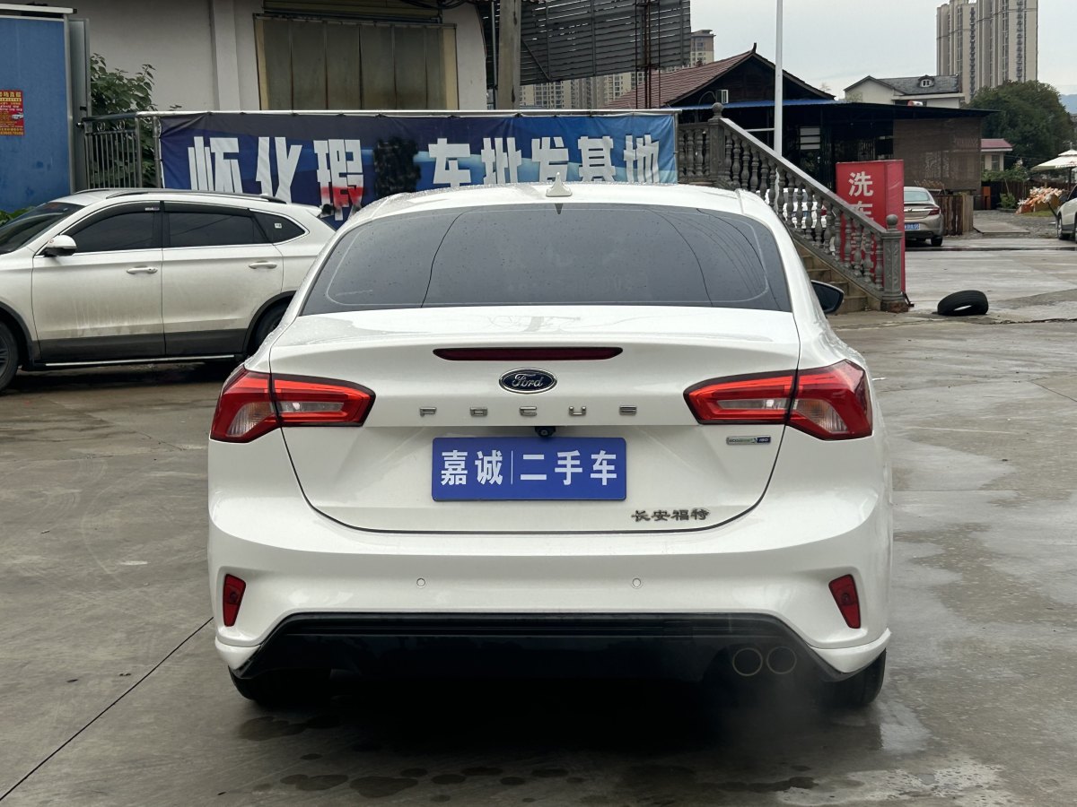 福特 福克斯  2020款 三廂 EcoBoost 180 自動(dòng)ST Line圖片