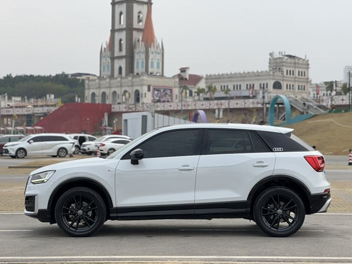 奧迪 奧迪Q2L  2021款 35 TFSI 時尚動感型圖片