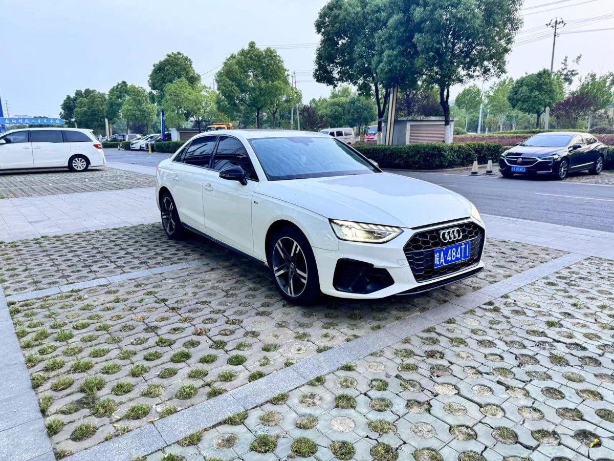 奧迪 奧迪A4L  2020款 40 TFSI 豪華動(dòng)感型圖片