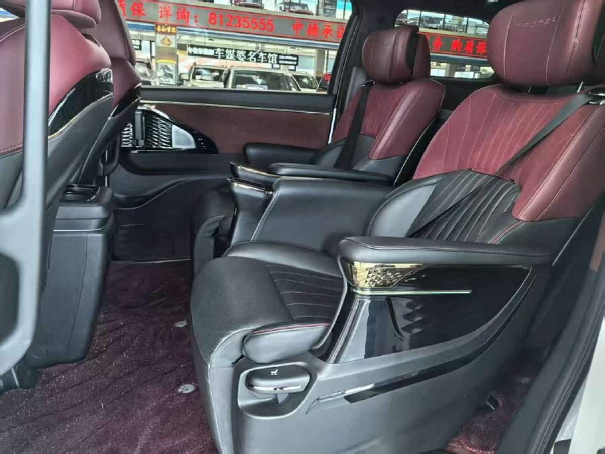 廣汽傳祺 M8  2024款 宗師系列 雙擎 至尊版圖片