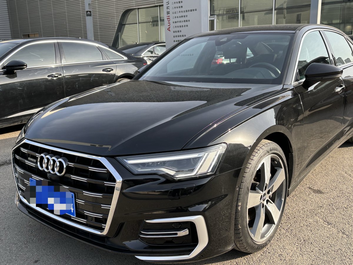 奧迪 奧迪A6L  2023款 改款 45 TFSI quattro 臻選動(dòng)感型圖片