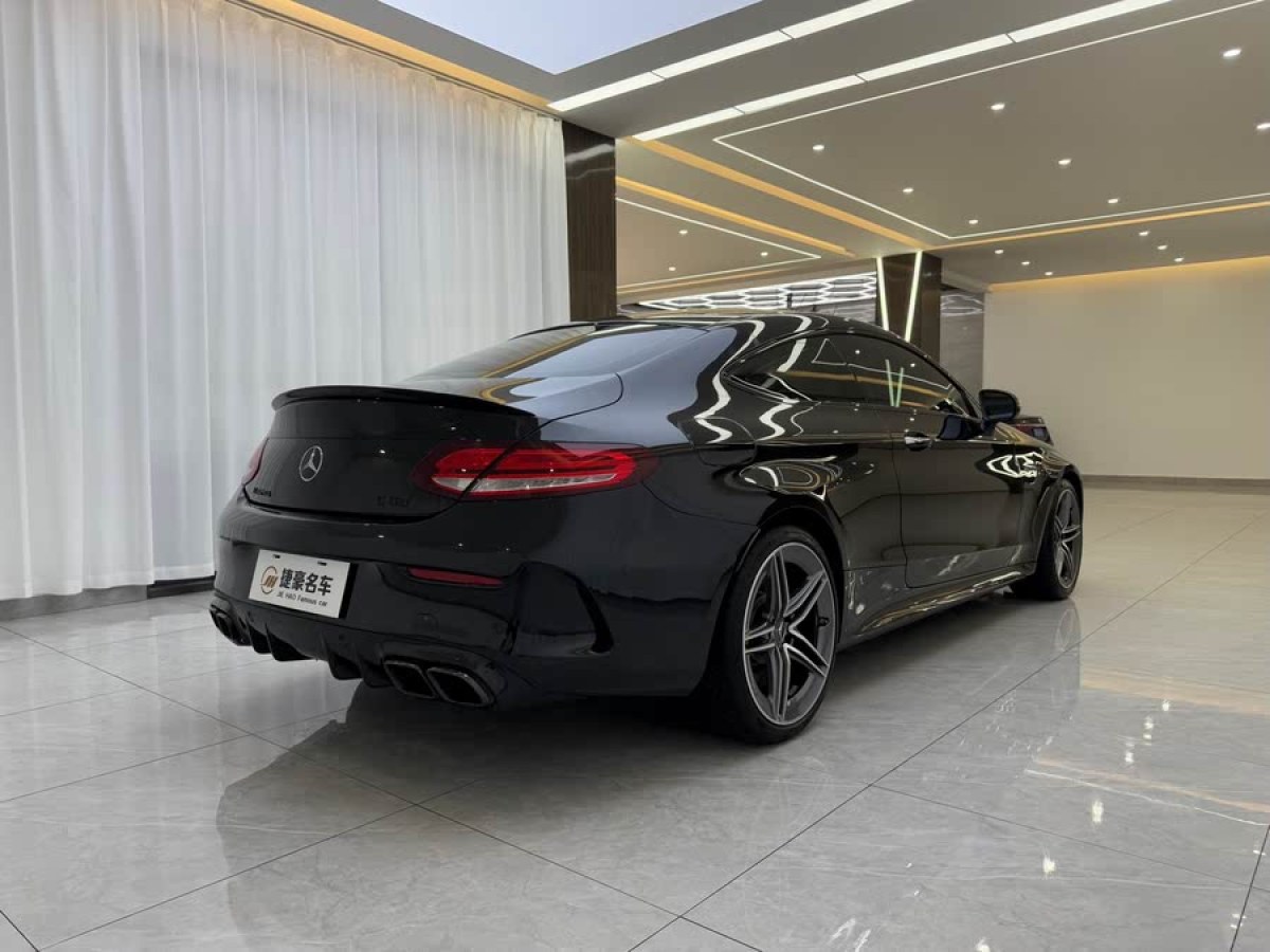 奔馳 奔馳C級(jí)AMG  2021款 AMG C 63 轎跑車圖片