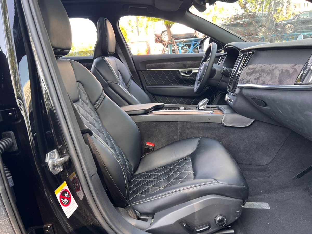 沃爾沃 S90  2022款 B5 智逸豪華版圖片