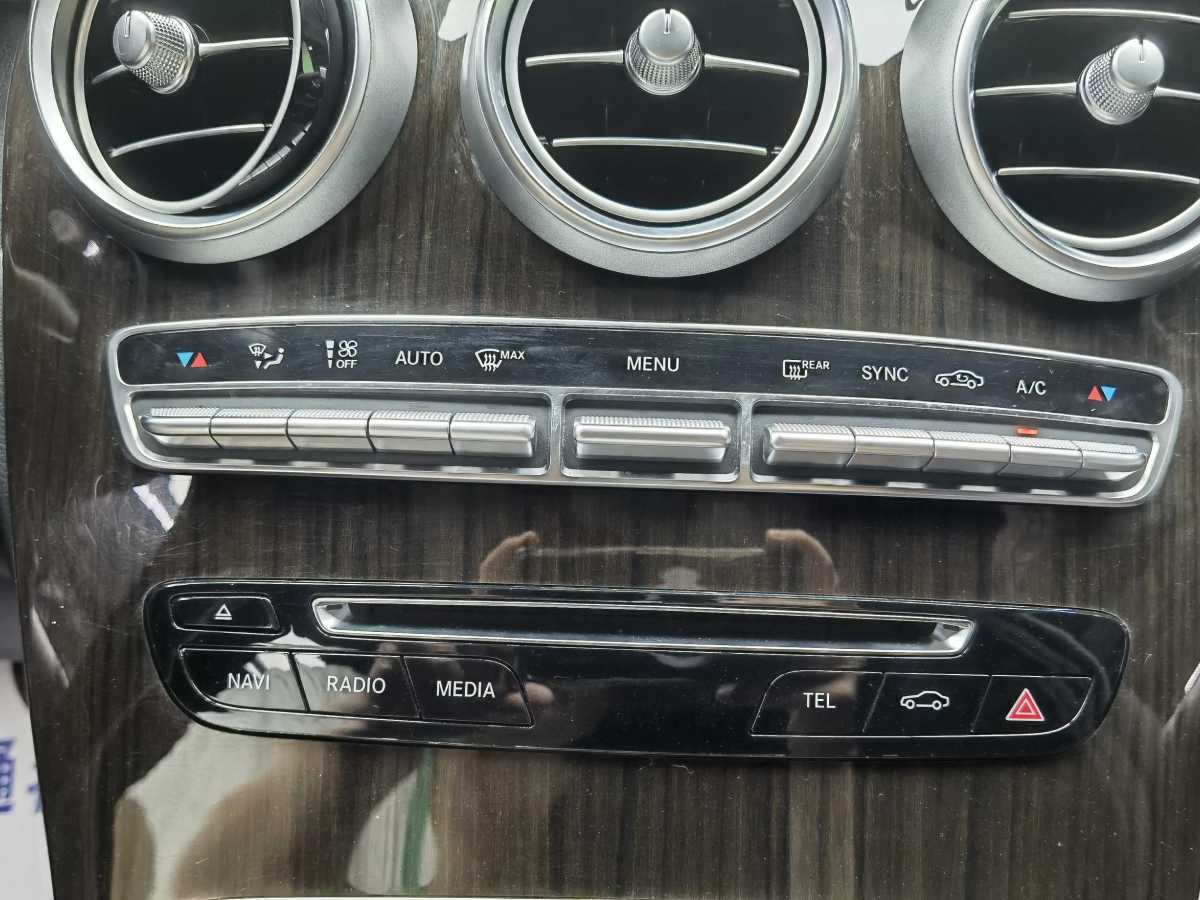 2018年6月奔馳 奔馳GLC  2018款 改款 GLC 260 4MATIC 動感型