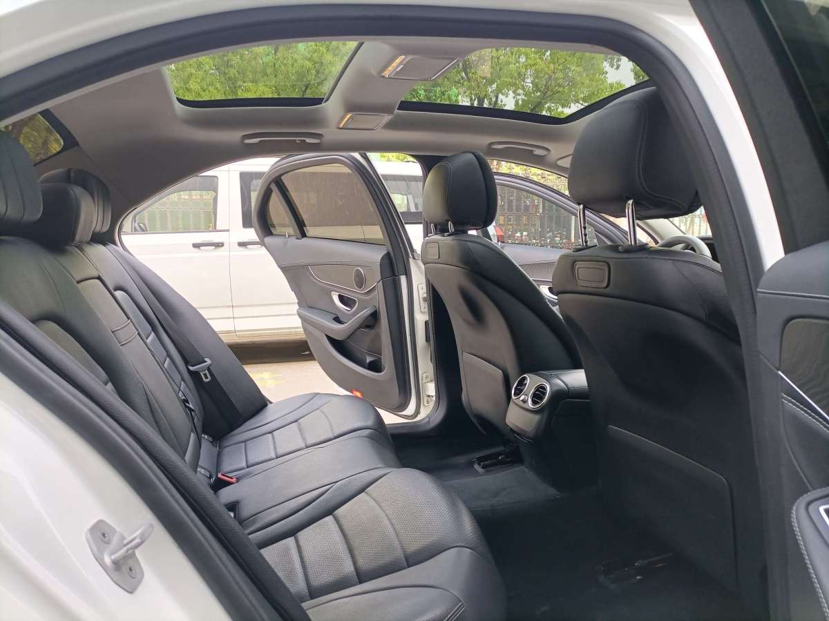 2016年6月奔驰 奔驰C级  2015款 改款 C 200 L