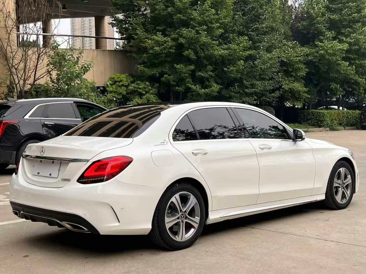 奔馳 奔馳C級(jí)  2019款 C 300 L圖片