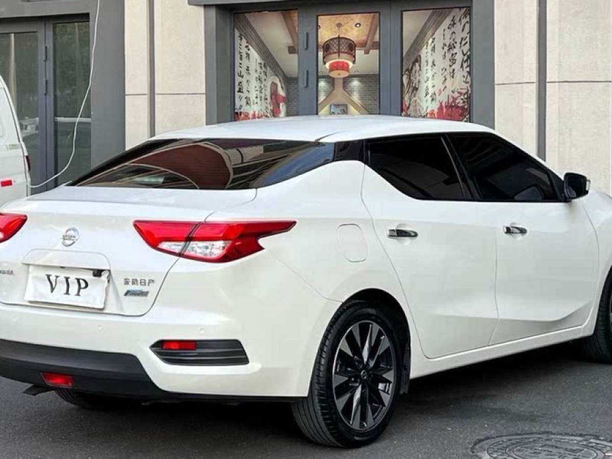 日產(chǎn) LANNIA 藍(lán)鳥  2019款 1.6L CVT智聯(lián)智酷版 國V圖片