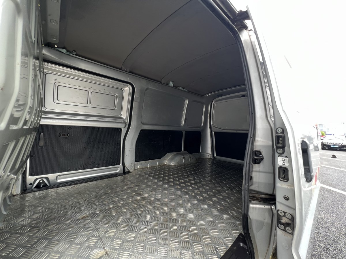 五菱 五菱EV50  2020款 纯电动厢式物流车宁德加热电池图片