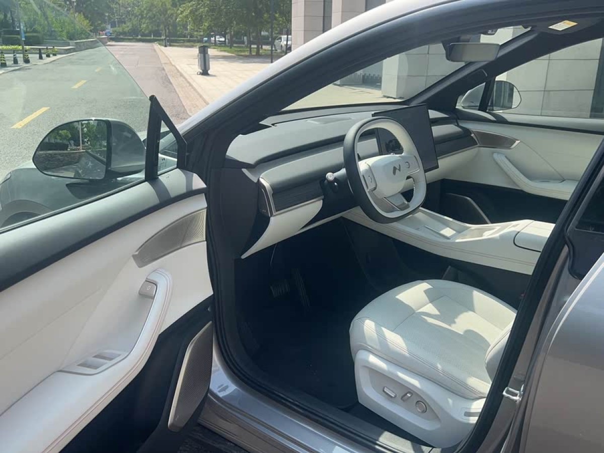 蔚來 樂道L60  2024款 60kwh 后驅(qū)版圖片