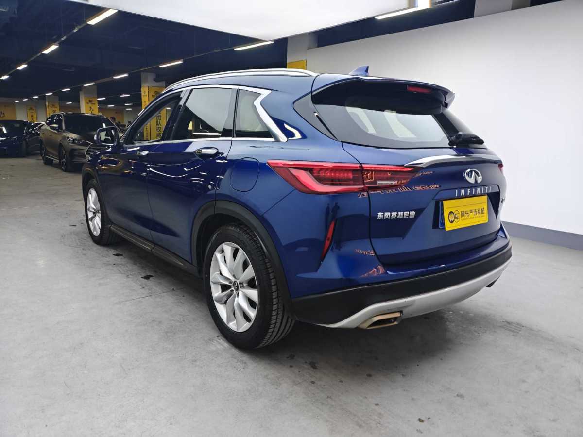 英菲尼迪 QX50  2018款 QX50 2.0T CVT兩驅(qū)時尚版圖片