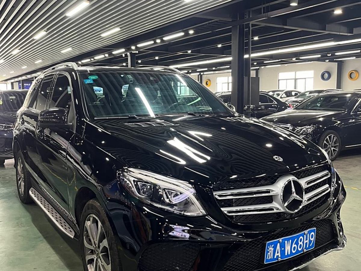 2018年5月奔馳 奔馳GLE  2017款 GLE 320 4MATIC 動(dòng)感型