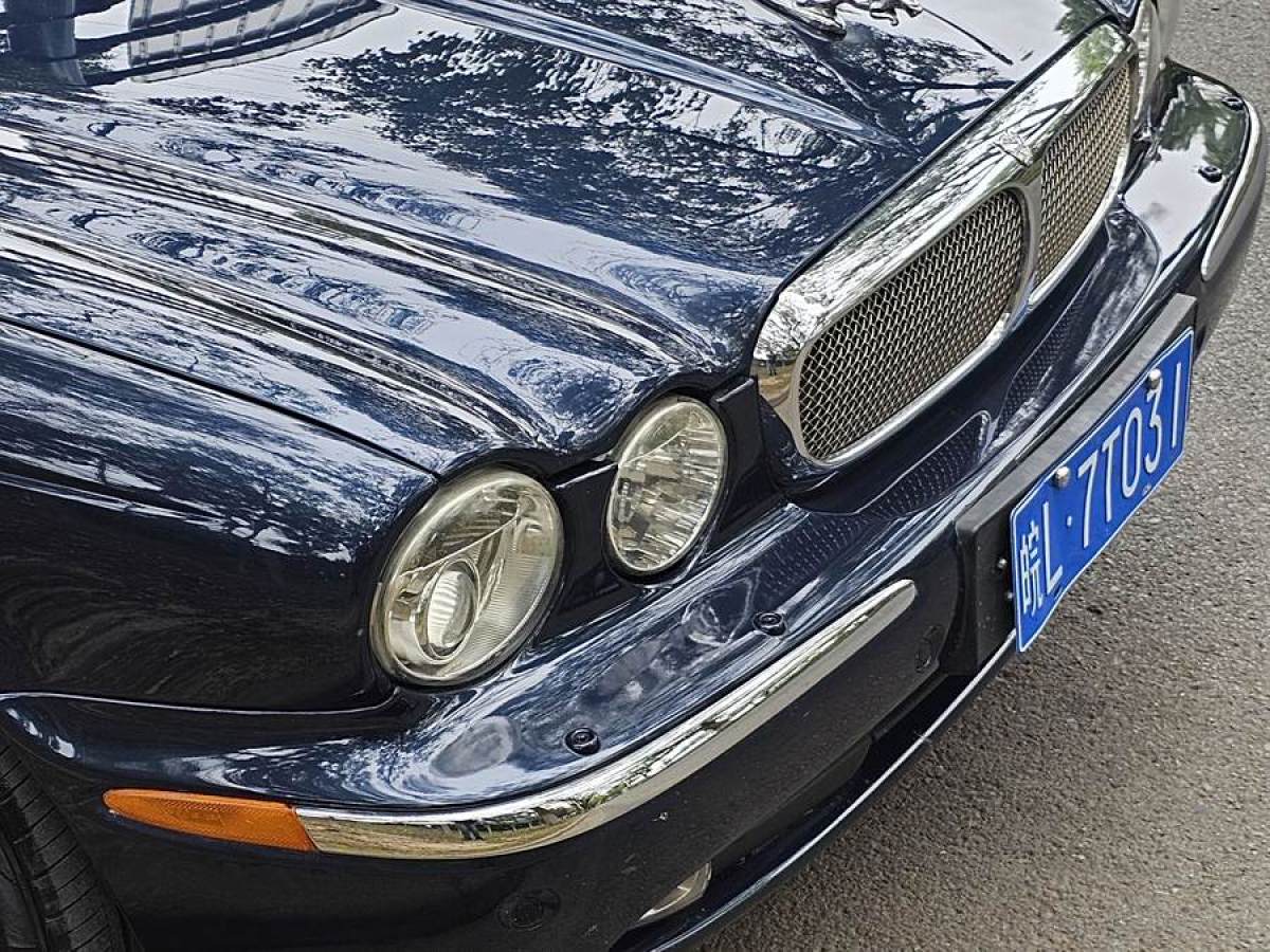 捷豹 XJ  2007款 XJ6L 3.0皇家加長版圖片