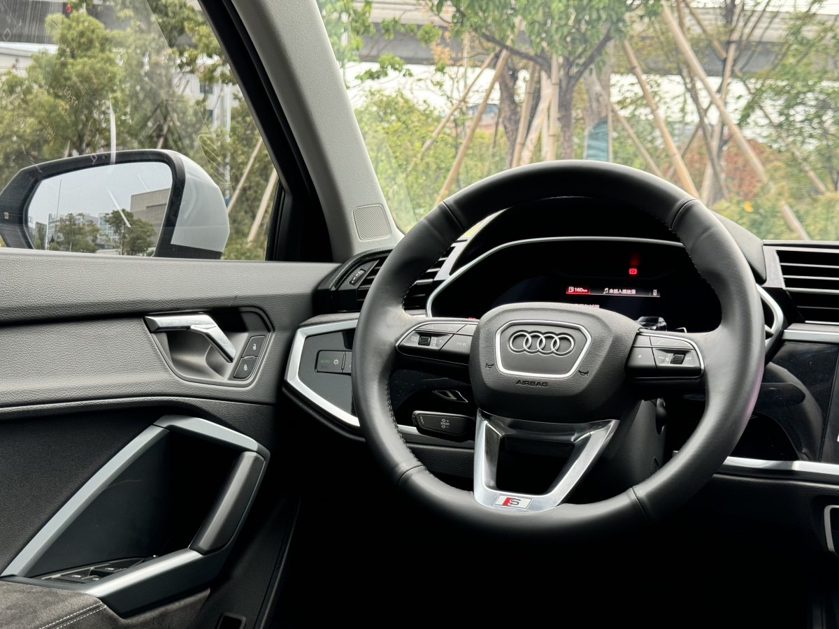 奥迪 奥迪Q3  2023款 35 TFSI 进取动感型图片