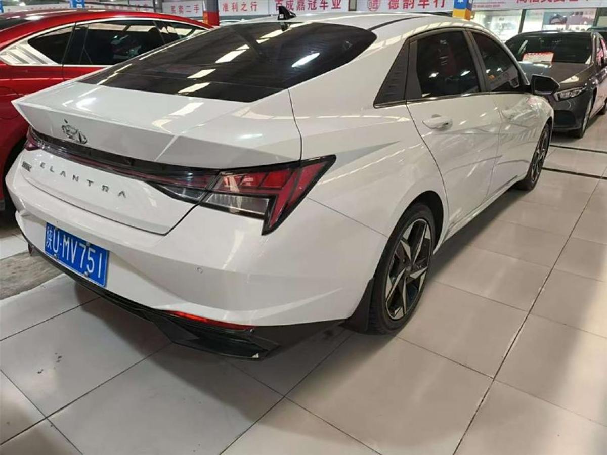 現(xiàn)代 伊蘭特  2022款 1.5L CVT LUX尊貴版圖片