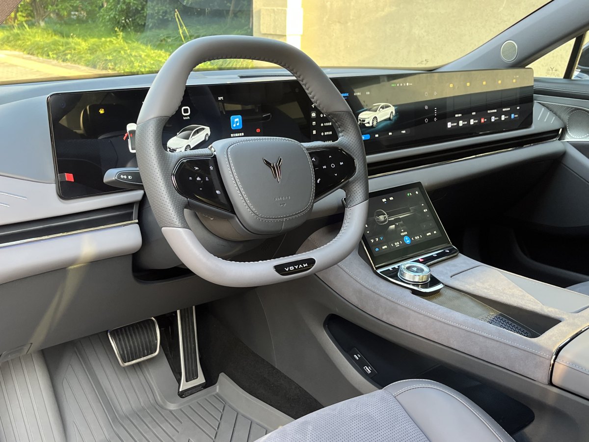 嵐圖 嵐圖追光  2024款 PHEV 四驅(qū)超長續(xù)航旗艦版圖片