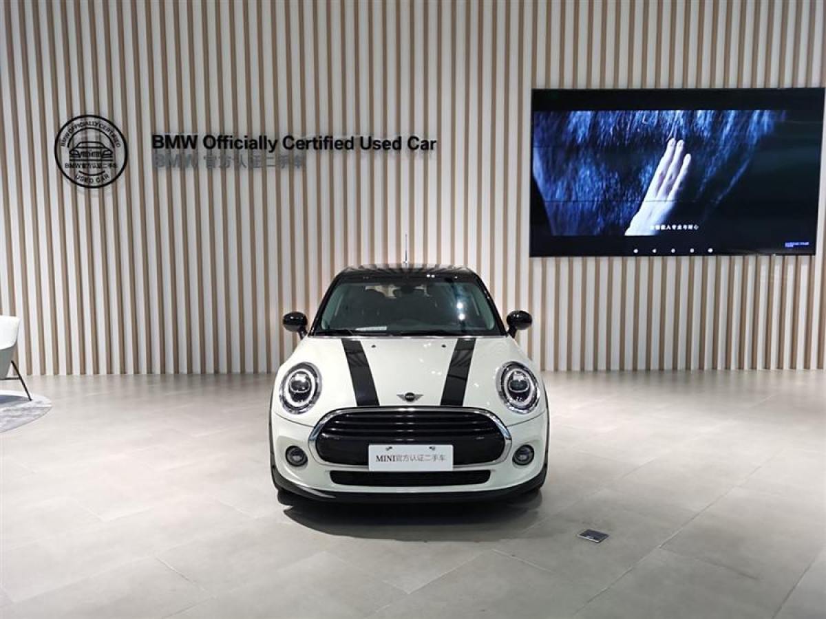 MINI MINI  2021款 1.5T COOPER 經(jīng)典派 五門(mén)版圖片