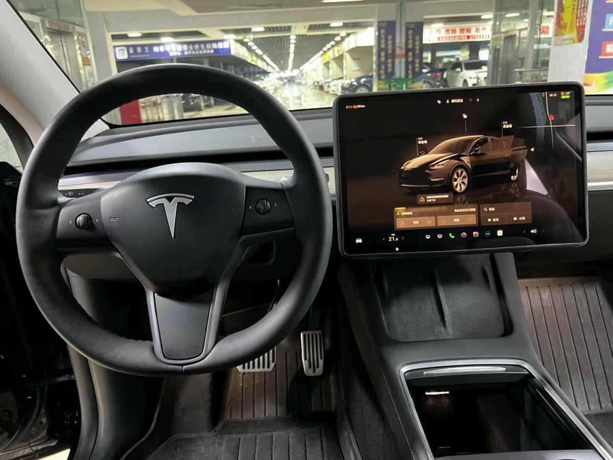 特斯拉 Model S  2023款 三電機(jī)全輪驅(qū)動(dòng) Plaid版圖片