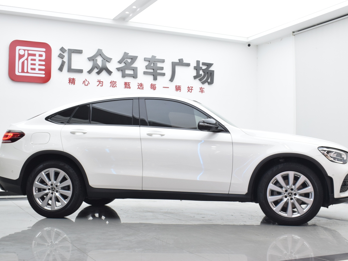 奔馳 奔馳GLC  2022款 改款 GLC 260 4MATIC 轎跑SUV圖片