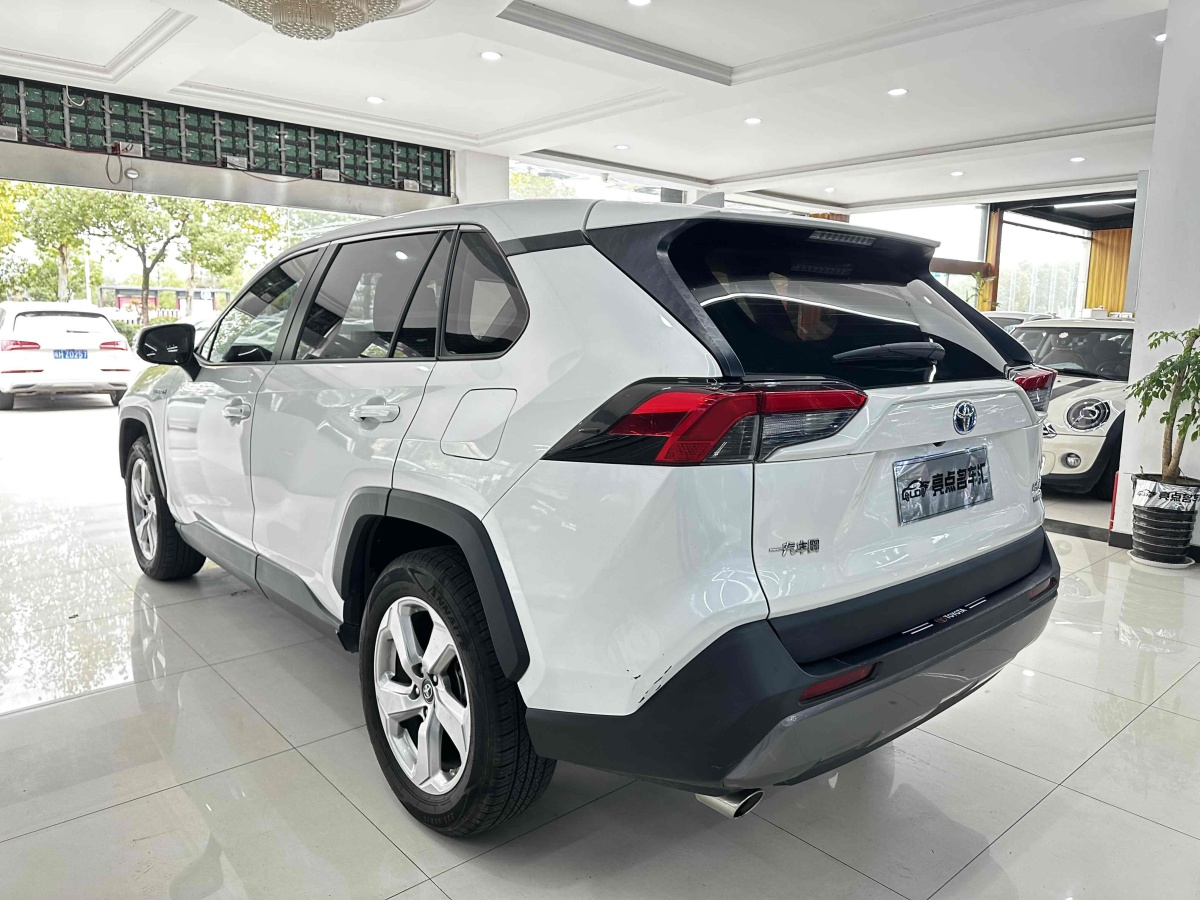 豐田 RAV4榮放  2020款 雙擎  2.5L CVT兩驅(qū)精英版圖片