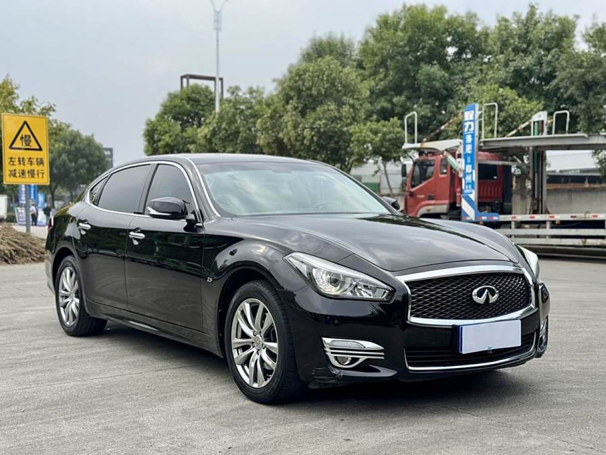 2018年9月英菲尼迪 Q70  2017款 Q70L 2.5L 精英版