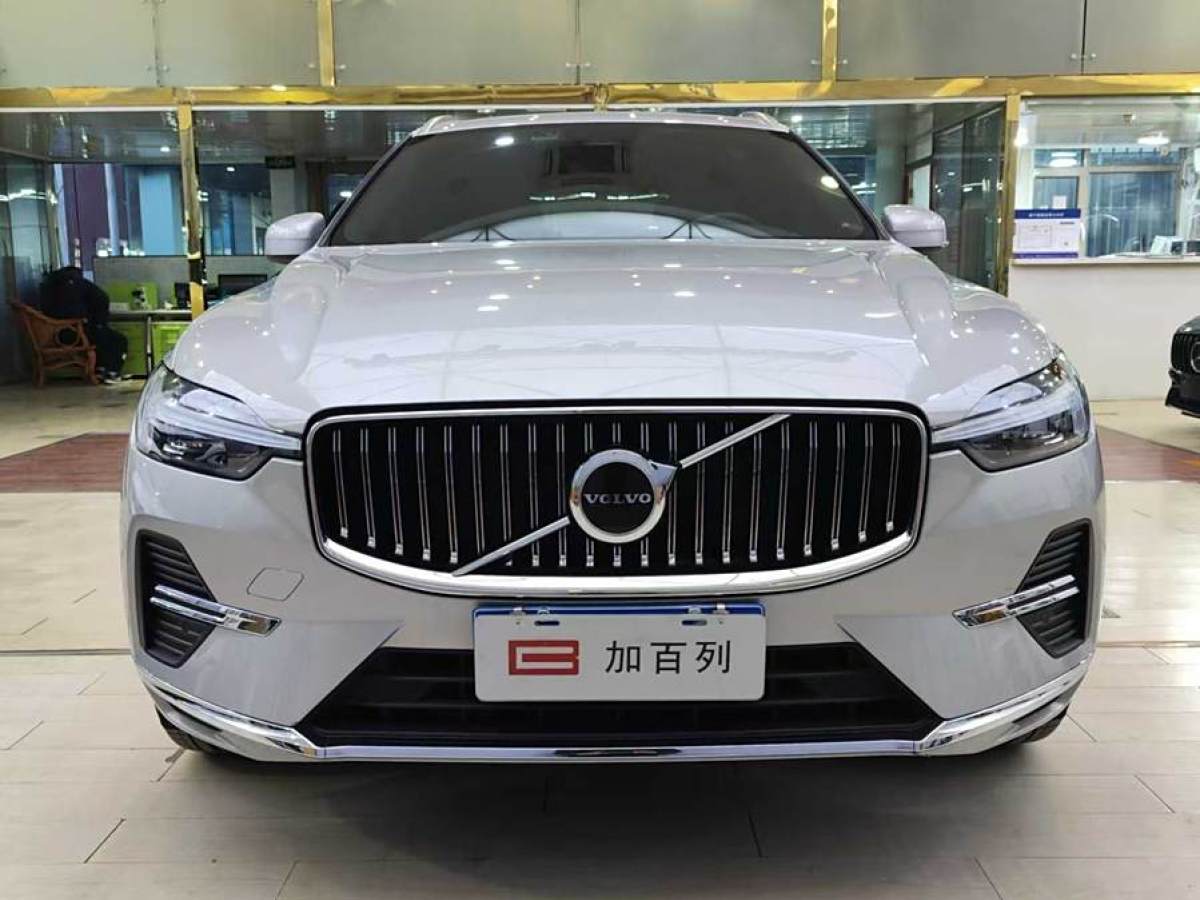 沃爾沃 XC60  2024款 B5 四驅(qū)智遠(yuǎn)豪華版圖片