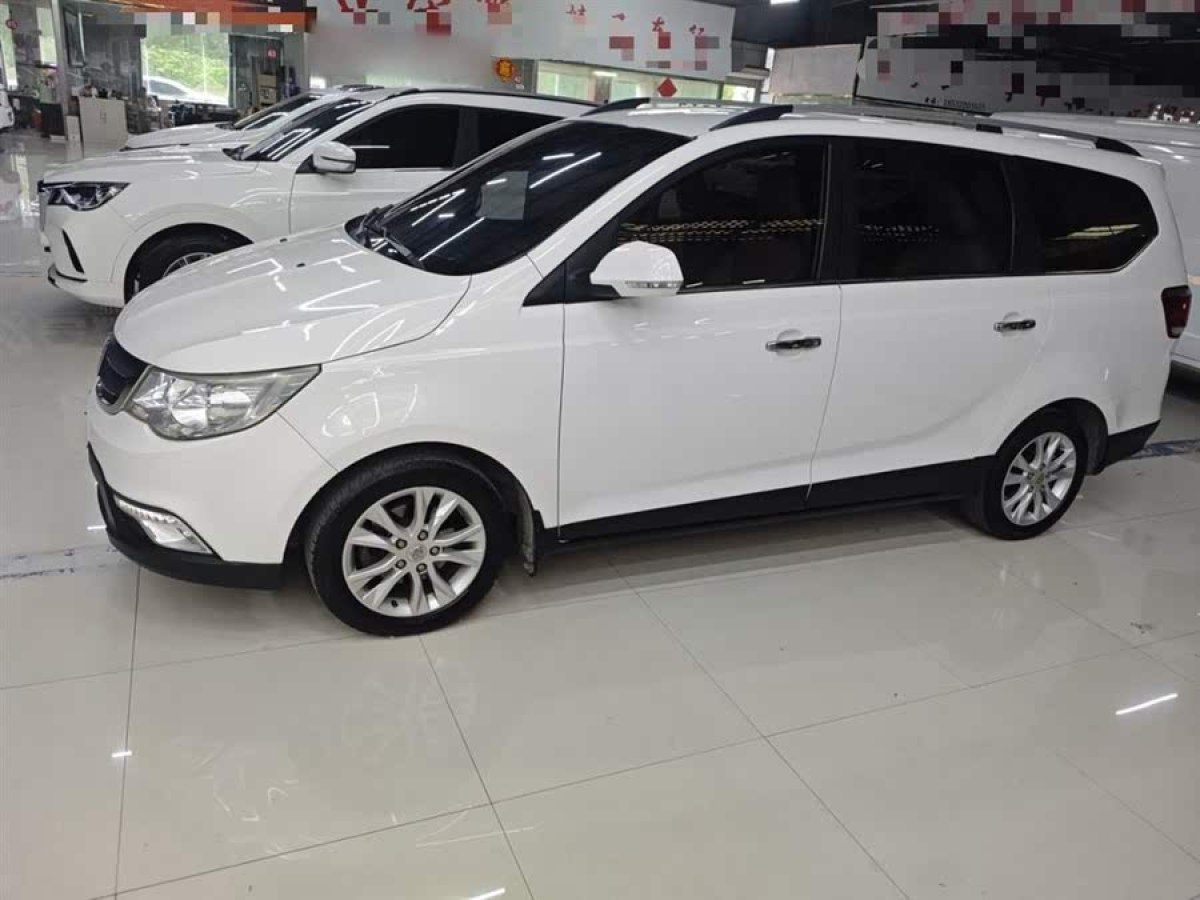 寶駿 730  2014款 1.5L 手動(dòng)舒適ESP版 7座圖片
