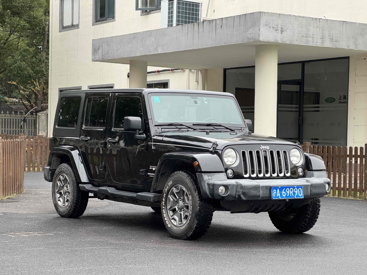 Jeep 牧馬人  2015款 3.0L Sahara 四門舒享版圖片